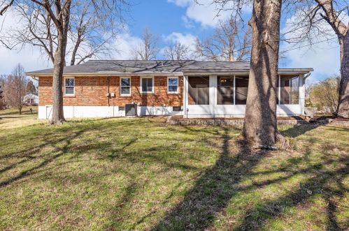 1346 Thatcher Ave, Saint Louis MO 63135-1719 exterior