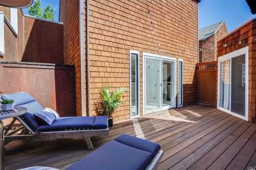 76 Milland Dr, Mill Valley, CA 94941-2537