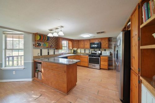 20836 Fm 359 Rd, Hempstead TX 77445-8214 exterior