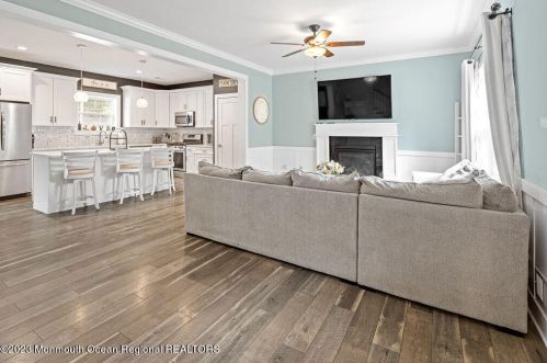 908 Calvin St, Lacey NJ 08731-1056 exterior