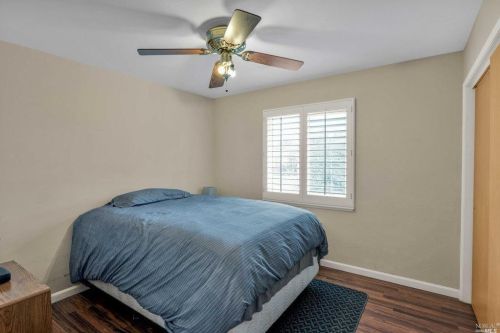 1547 Claycord Ave, Concord CA 94521-2216 exterior