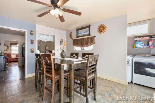 1134 Whiting St, Wyoming MI exterior