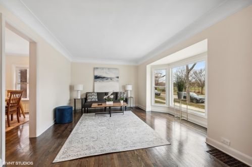 6445 Ogallah Ave, Chicago, IL 60631-1541