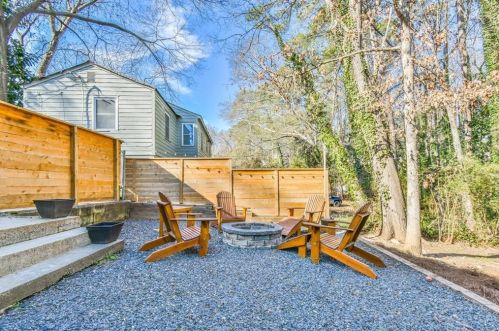 2209 Clairmont Ter, Atlanta GA 30345-2316 exterior