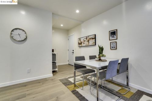 2043 Emerson St, Berkeley CA 94705-1813 exterior