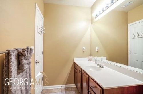 5019 Lower Elm St, Atlanta GA 30349-1678 exterior