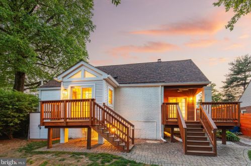 403 Dale Dr, Silver Spring MD  20910-5528 exterior