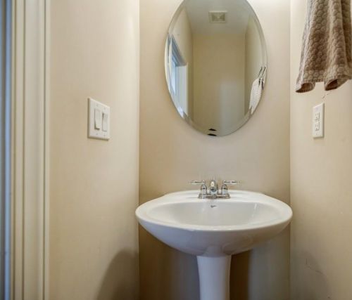 2067 Cobblestone Cir, Atlanta GA 30319-4911 exterior