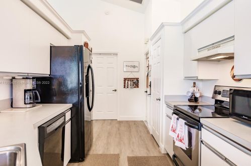 972 Haas Ave, Fort Pierce FL  34953-5611 exterior