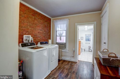 504 Poplar St, Lancaster PA  17603-5235 exterior