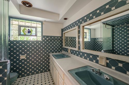 8159 Sacramento, Chicago IL 60655-2302 exterior