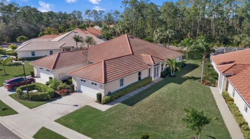5889 Northridge Dr, Naples FL 34110-3369 exterior