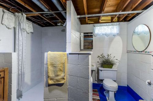 807 61 Ave, Duluth MN 55807-2439 exterior