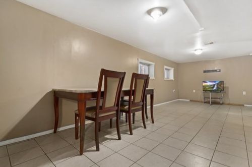 1725 Meade Ave, Chicago IL 60634-5023 exterior