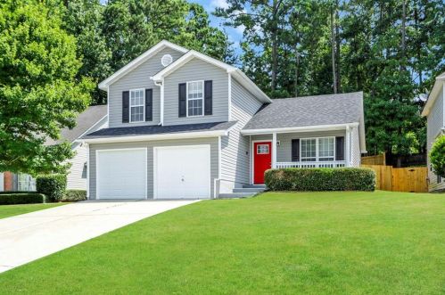 2224 Oakland Spring Dr, Lithonia GA  30039-7963 exterior