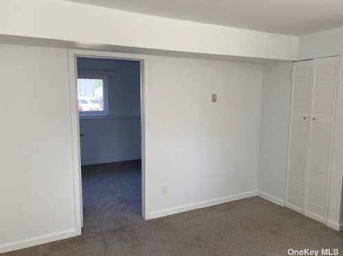 55 Linda Ln, Babylon NY  11703-1009 exterior