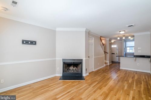 612 Columbus St, Alexandria VA  22314-1849 exterior