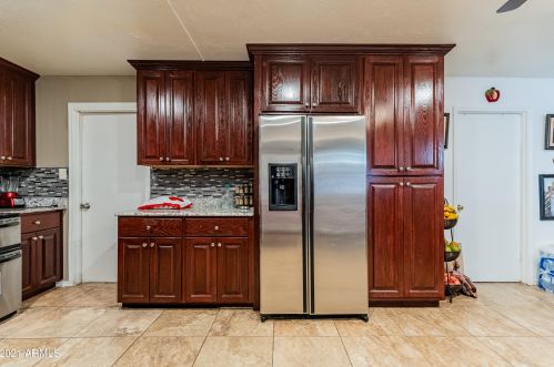 2911 50th Dr, Phoenix AZ  85031-3530 exterior