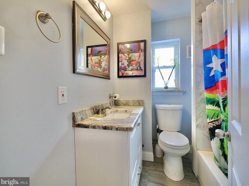 30 6 St, Chester PA 19013-3706 exterior