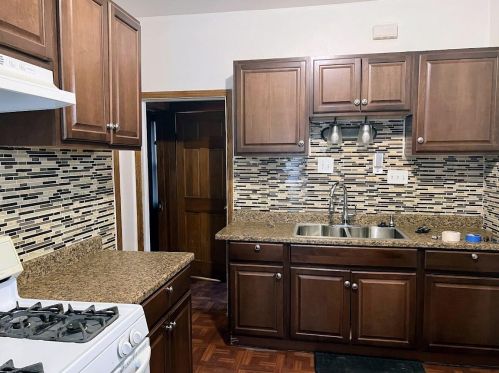 5692 40th St, Milwaukee WI  53209-3906 exterior