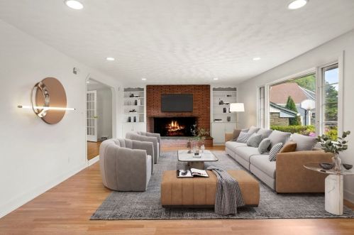 213 Centre St, Danvers, MA 01923-1337