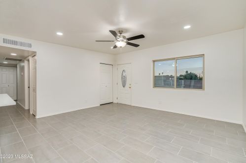 9301 29th St, Tucson AZ  85710-8015 exterior