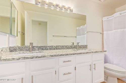 9961 Falcon Point Dr, Tucson AZ 85730-6129 exterior