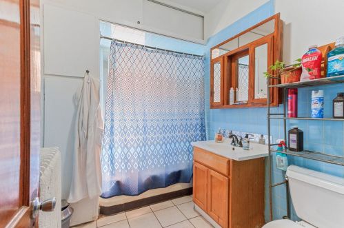 6328 Mozart St, Chicago IL 60659-1521 exterior