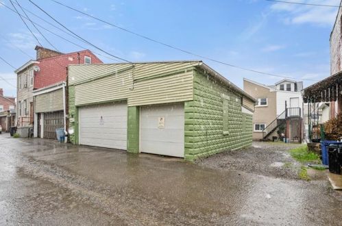 352 Garnet Way, Pittsburgh PA 15224-2005 exterior