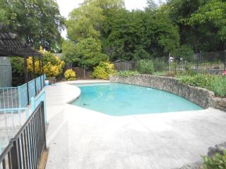 9830 Valley Pines Dr, Folsom, CA 95630-1941