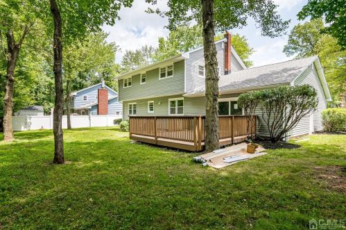 53 Fairmount Ave, Edison NJ  08820-2032 exterior