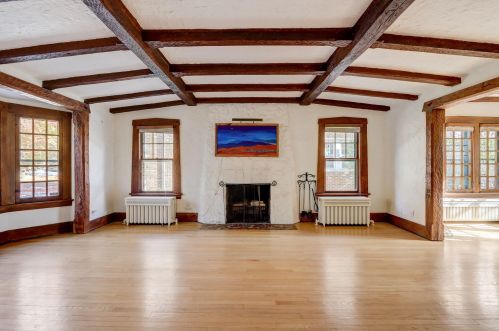 725 Lk Vw Ave, Milwaukee WI 53217-4857 exterior