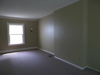 13062 Cedar Rd, Cleveland OH  44118-2752 exterior