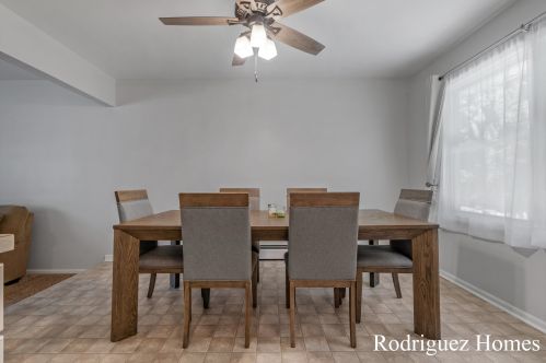 3214 Brookshire Dr, Grand Rapids MI 49508-2445 exterior