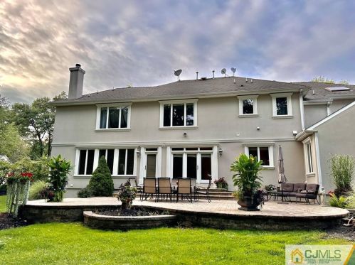 21 Southfield Rd, Edison NJ 08820-3141 exterior