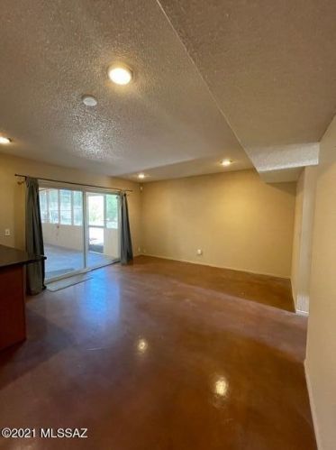 5276 Camino De Ln Tierra, Tucson AZ 85746-1018 exterior