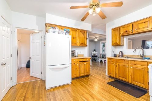 9 Ashby St, Providence RI 02919-6604 exterior