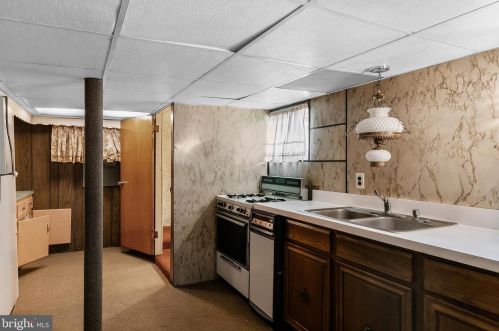 1900 Brynmawr Ave, Haddon Heights NJ 08035-1128 exterior