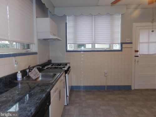 1021 64 St, Philadelphia PA 19151-3127 exterior