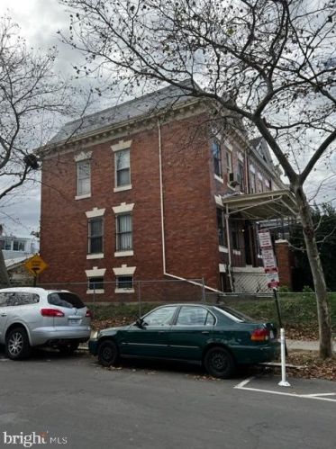 1336 Oak St, Washington, DC 20010-3430