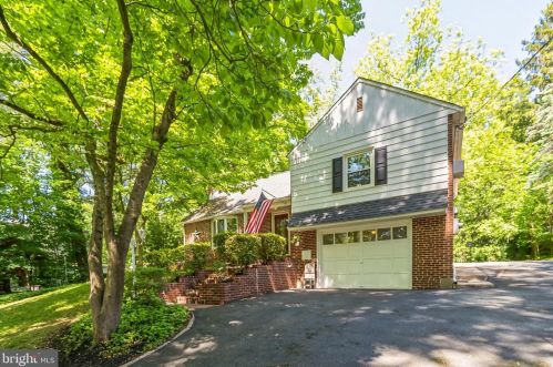 18 Elmwood Ave, Manor PA 19036-1909 exterior