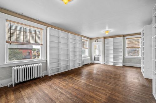 5701 Elgin St, Pittsburgh PA 15206-1635 exterior