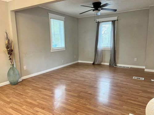 5007 Keyes Dr, Kalamazoo MI  49004-1572 exterior