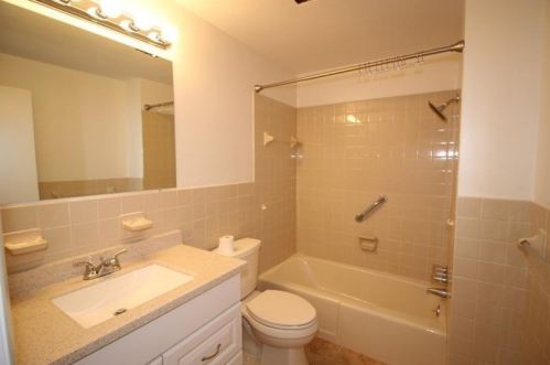 525 Dorseyville Rd, Pittsburgh PA  15238-1651 exterior