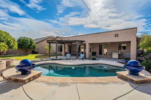 2048 Mead Pl, Chandler, AZ 85249-3261
