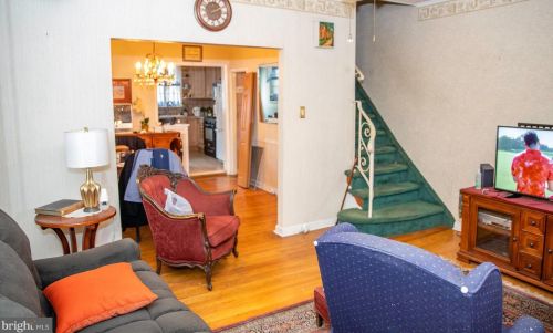 2734 18 St, Philadelphia PA 19145-4702 exterior