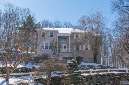 21 David Dr, Dover, NJ 07869-3728