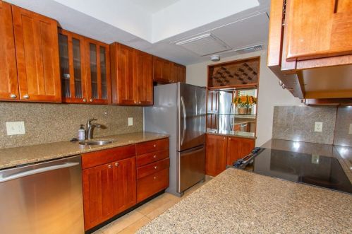 6334 Bordeaux Ave, Dallas TX  75209-5700 exterior