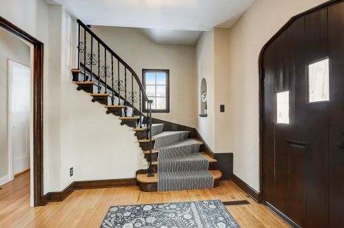 5525 Berkeley Blvd, Milwaukee WI 53217-5139 exterior