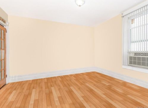 3278 Perry Ave, Bronx NY 10467-3255 exterior